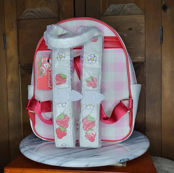 NWT Bioworld Strawberry Shortcake Backpack - Picture 8 of 14